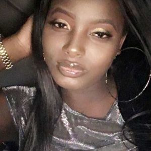 Meet your Posher, Johnneshia